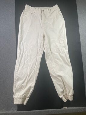 Women’s Elastic Cuff Joggers in Cream